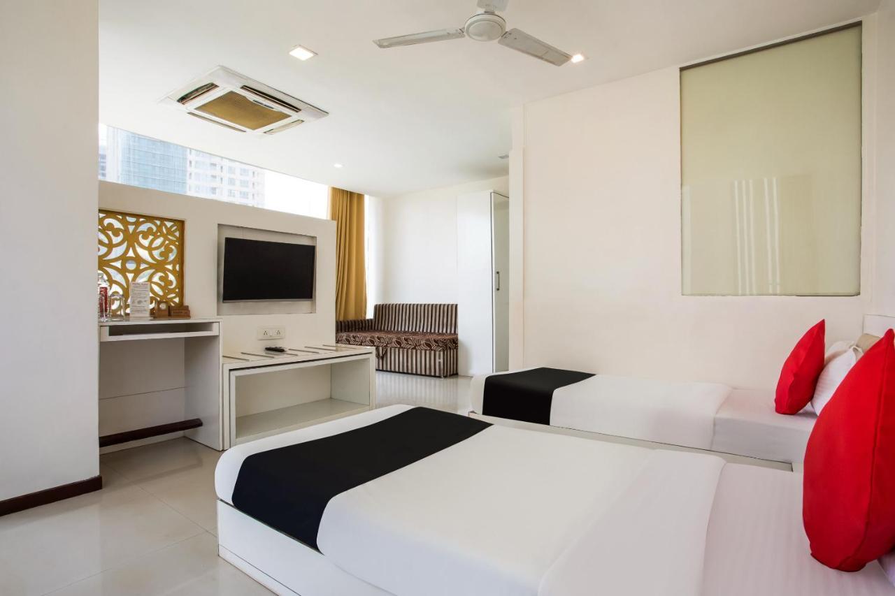 Capital O 35557 Hotel Aura Mumbai Dış mekan fotoğraf