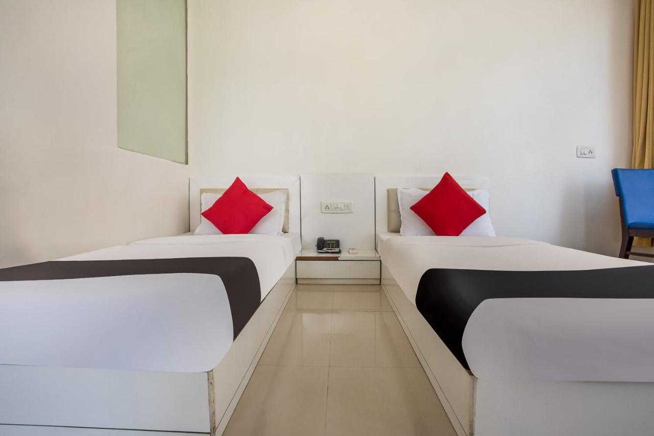 Capital O 35557 Hotel Aura Mumbai Dış mekan fotoğraf