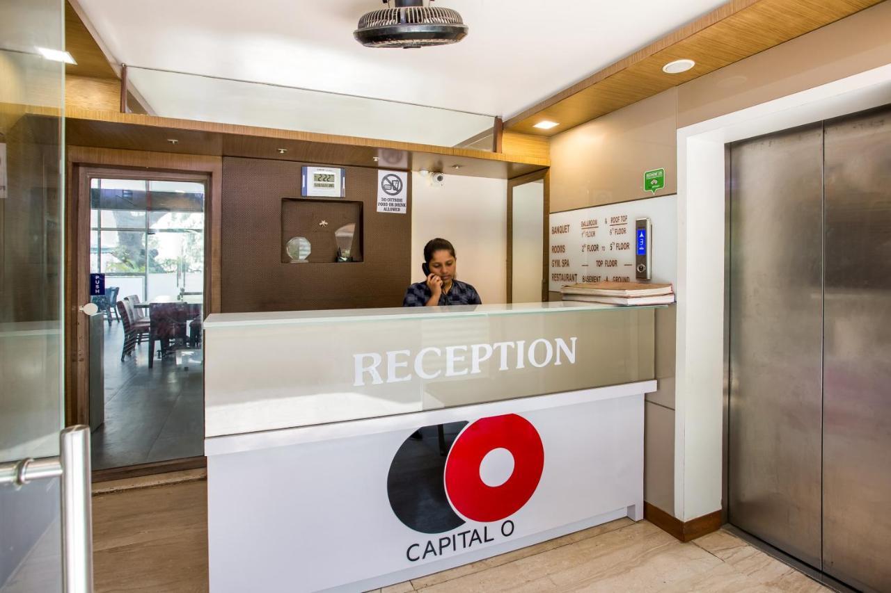 Capital O 35557 Hotel Aura Mumbai Dış mekan fotoğraf