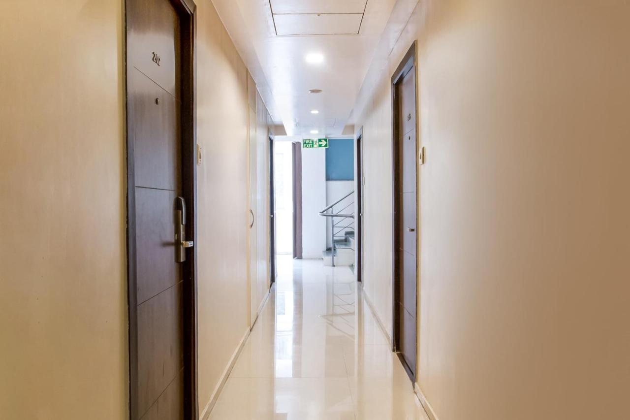 Capital O 35557 Hotel Aura Mumbai Dış mekan fotoğraf